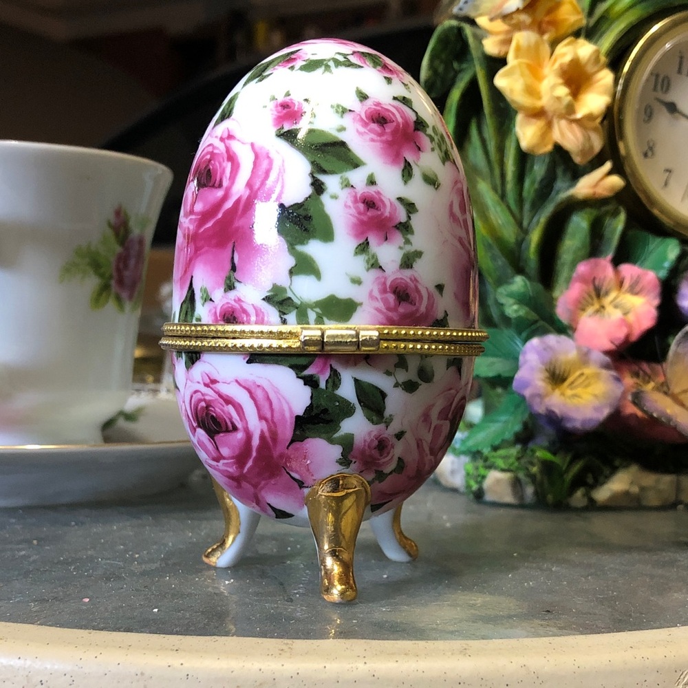 Floral Egg Trinket Box with Gold Accents - Picture 2 of 3